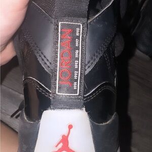 JORDANS 6’s BOYS 4.5 only worn twice black shoes